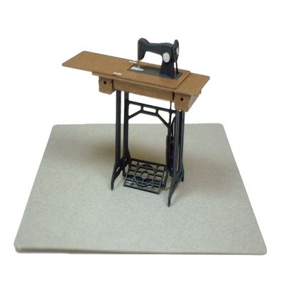 Sankei MP01-34 Mini Chew Petite Sewing Machine