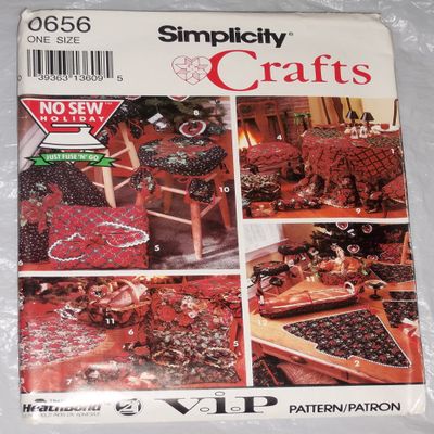 Simplicity 0656 Pattern No Sew Christmas Decorating Accessories