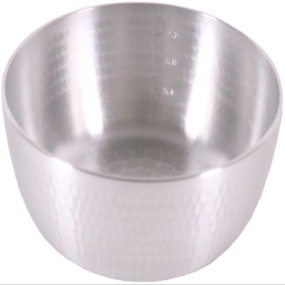 Aluminum Projection Yatco Pot (with scale) 7.1 inches (18 cm)