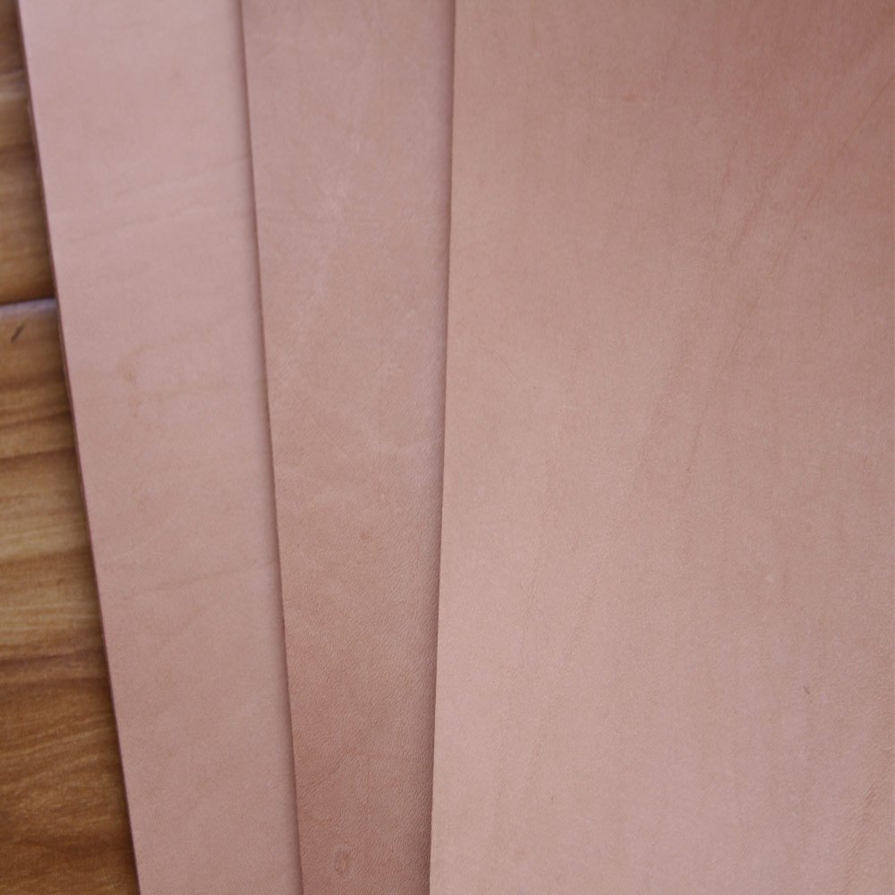 9-10 oz 11" x 8.5" Veg Tanned Cowhide Tooling Leather Piece
