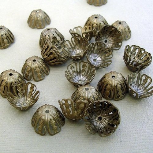 BeadsTreasure 100pcs -Antique Bronze Plated Bead Caps 11mm Jewelry Making Supply.