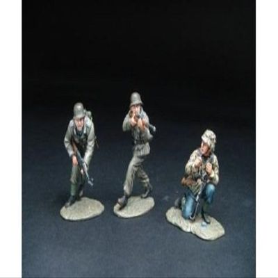 WWII Toy Soldiers German Infantry Defend or Die 3 Piece Set Figarti Miniatures Toy Soldiers Painted Metal Figure 60mm