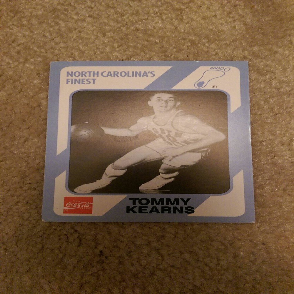 Autograph Warehouse Tommy Kearns Basketball Card (North Carolina) 1990 Collegiate Collection No.192