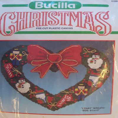 "Heart" Wreath Christmas Needlepoint Kit