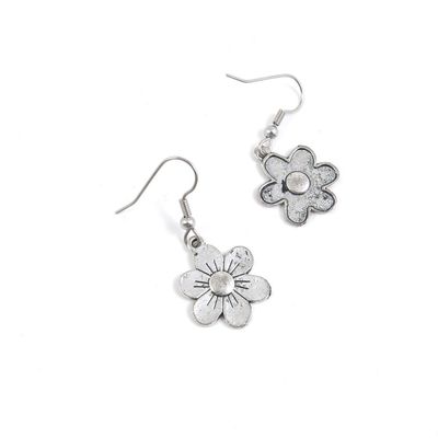 1 Pairs Earrings Antique Silver Tone Fashion Jewelry Making Charms Ear Stud Hooks Suppliers Wholesale YE512937 Flower