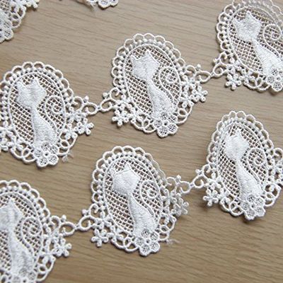 2 Yards of 4.5cm Width Cat in The Mirror Sewing Embellishment Lace Applique (White)