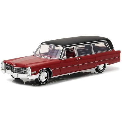 1: 18 Precision Collection - 1: 18 1966 Cadillac S&S Limousine - Red with Black Vinyl Roof