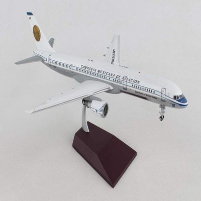 GeminiJets G2MXA806 1:200 Mexicana Boeing 757-200 (Retro) Airplane Model