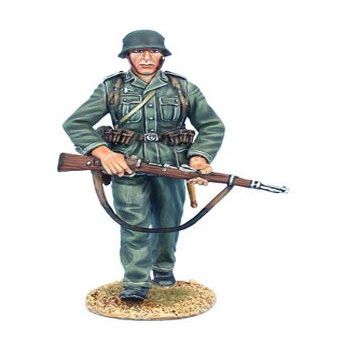 First Legion GERSTAL063 German Soldier Walking with K98