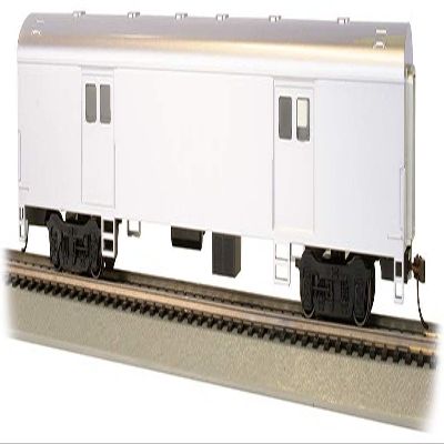 Bachmann Trains - 72' Smooth-Side Baggage Car - Painted, UNLETTERED - Aluminum - HO Scale