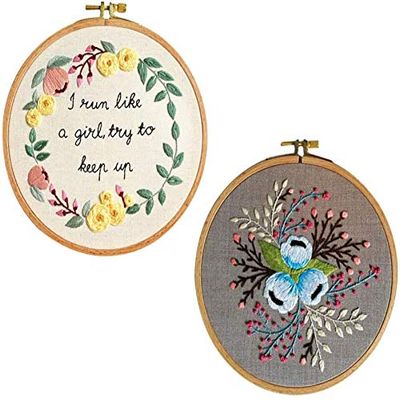 COPYLOVE 2Pcs Embroidery Starter Kit, Embroidery Kit Cross Stitch Kit Including Stamped Embroidery Cloth with Floral Pattern, Plastic Embroidery Hoop, Color Threads and Tools Kit