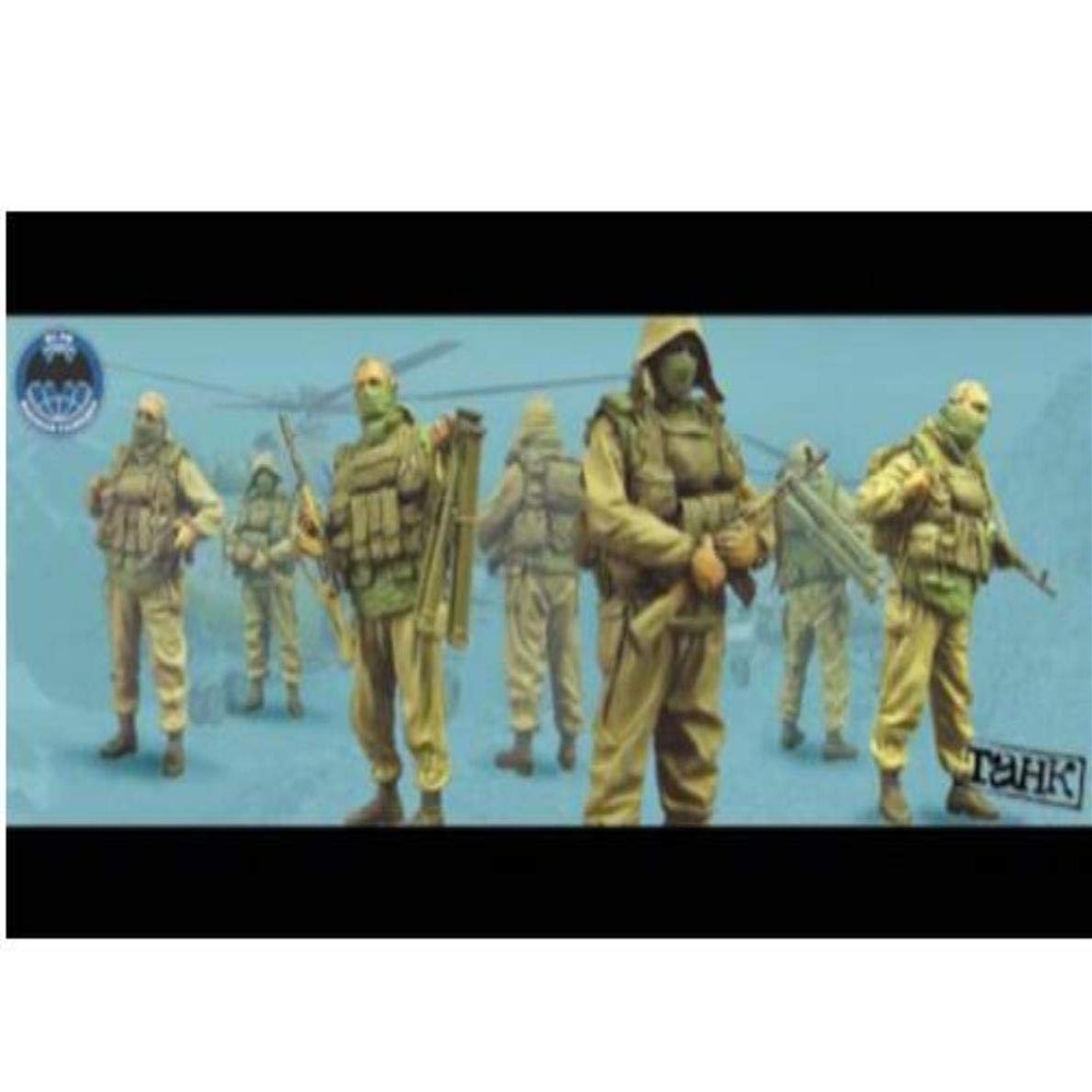 XINGCHANG 1/35 Soviet Crew Include 4 Toy Resin Model Miniature Resin Figure Unassembly Unpainted