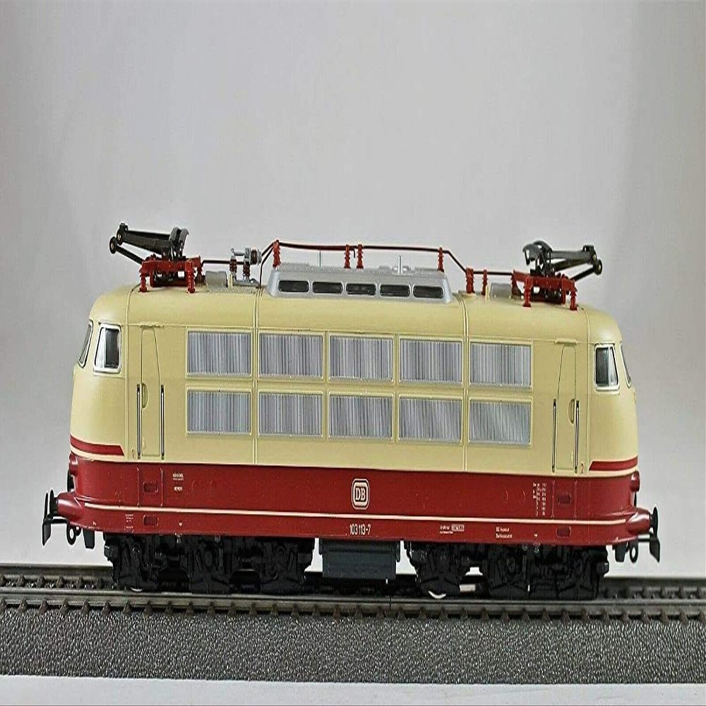 MARKLIN HO Fast DB Express TEE Egg-Head Electric BR-103 Locomotive 3357 W/Modern PANTOGRAPHS Design