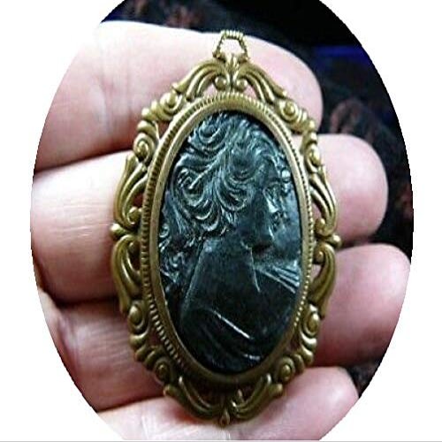 Classical Face Cameo Pin Pendant Jewelry Brooch Sparkling Rhinestone Women Brooch Crystal Pin Vintage Brooch Pin for Women Costume Accessory