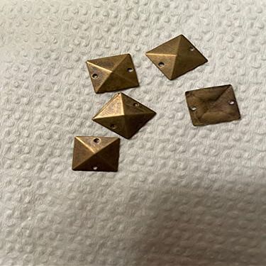 CraftbuddyUS 100pcs Brass Metal Sew On 12mm Pyramid Studs Embellishment, DIY