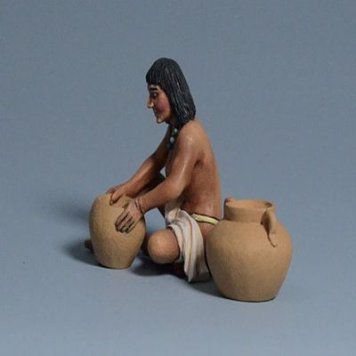 Team Miniatures Conquest of the Americas CLB6010 Arawak Woman Making Pottery 1:30 Scale Pewter
