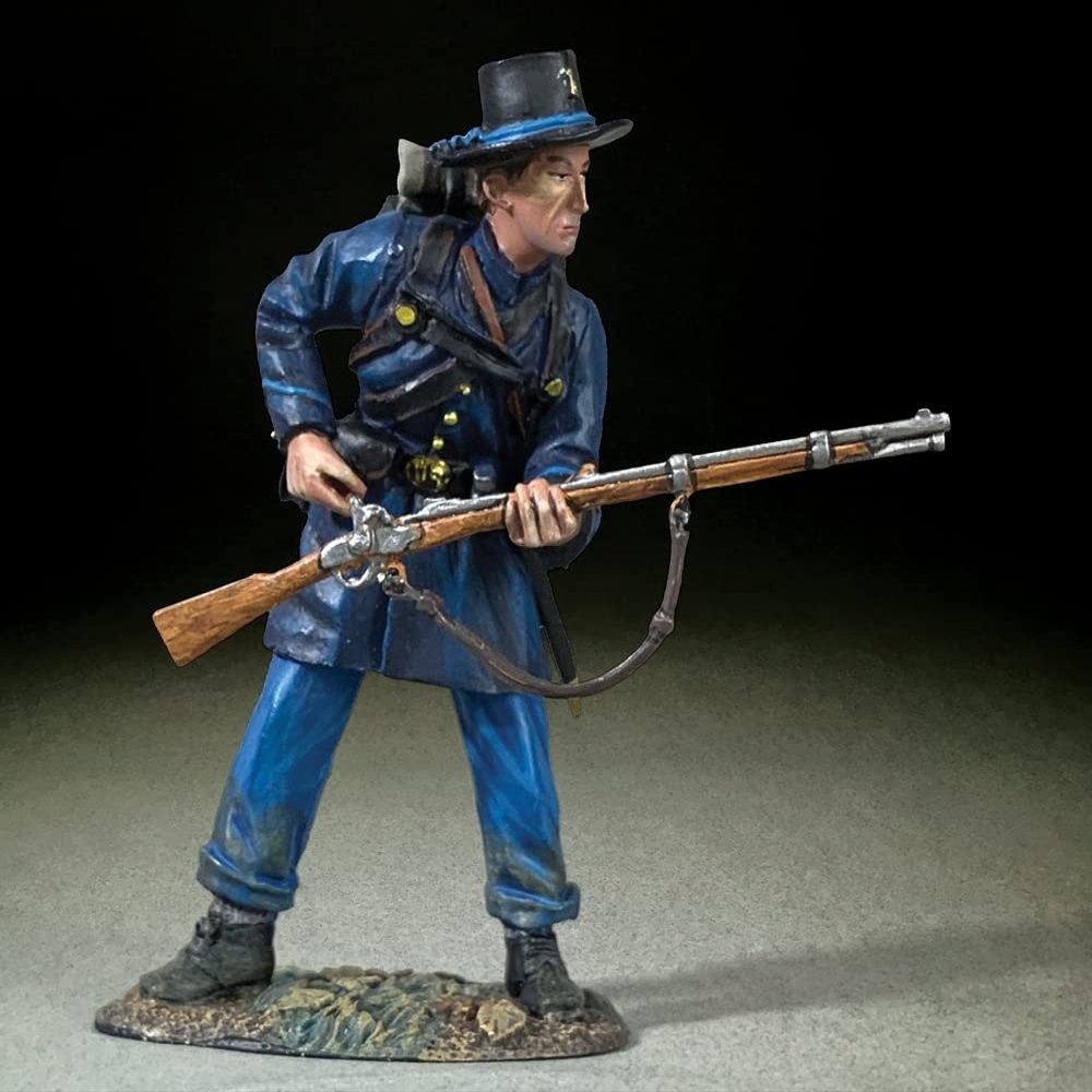 W. Britain American Civil War 31371 Union Federal Iron Brigade Reaching for Cartridge #2 1:30 Scale Metal