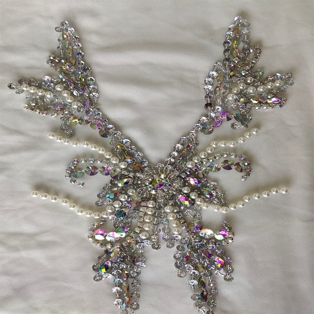 YUNSI 2PCS/Set Handmade V-Neck Dress Evening Clothing Rhinestone Accessories Wedding Dress Applique Decration(AB Colorful)