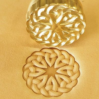 DandS ltd Leather Stamp Tool, Celtic Knotwork, Professional Steel Craft Tool for Leatherworking, Embossing, Carving & Stamping Leather Projects, Belts & DIY Projects Compatible with Mallet #556