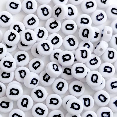 Bxwoum 100PCS Letter Beads Acrylic Alphabet Beads for Jewelry Making Round White Letter Q Beads for Bracelets Making Necklaces Key Chains DIY 4X7mm