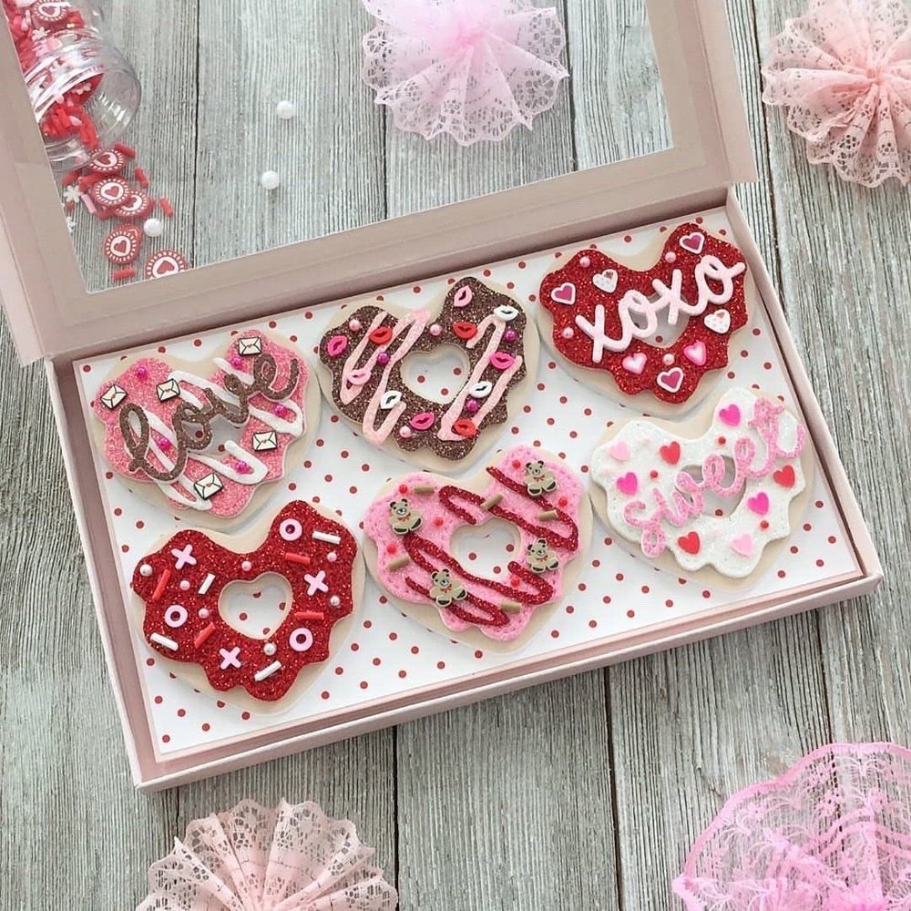 Trdxxx Heart Donut Cutting Die, Paper Die Cuts, Cutting Dies for Card Making, Metal Die Cut Stencil for DIY Crafts Scrapbook Album Paper Card