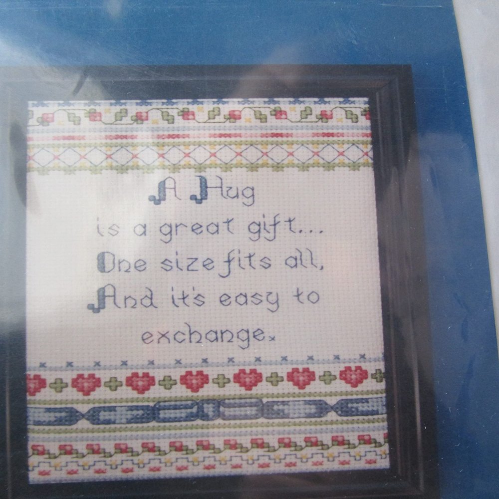 Counted Cross Stitch A Hug Kit with Frame