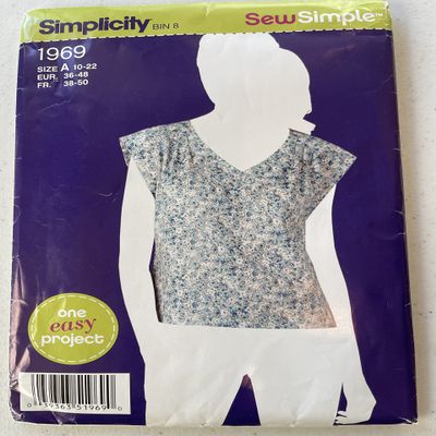 Simplicity 1969 Misses Pullover Top Sewing Pattern Size 10-22