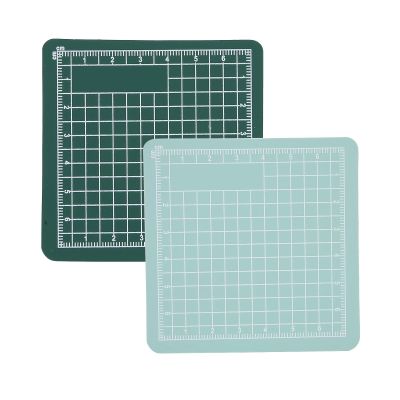 2pcs Mini Cutting Pad, Self Healing Craft Mat Small Sewing Cutting Mat Rotary Fabric Mat Non Slip 8x8cm Mini Cut Board for Scrapbooking Quilting Sewing Accessories