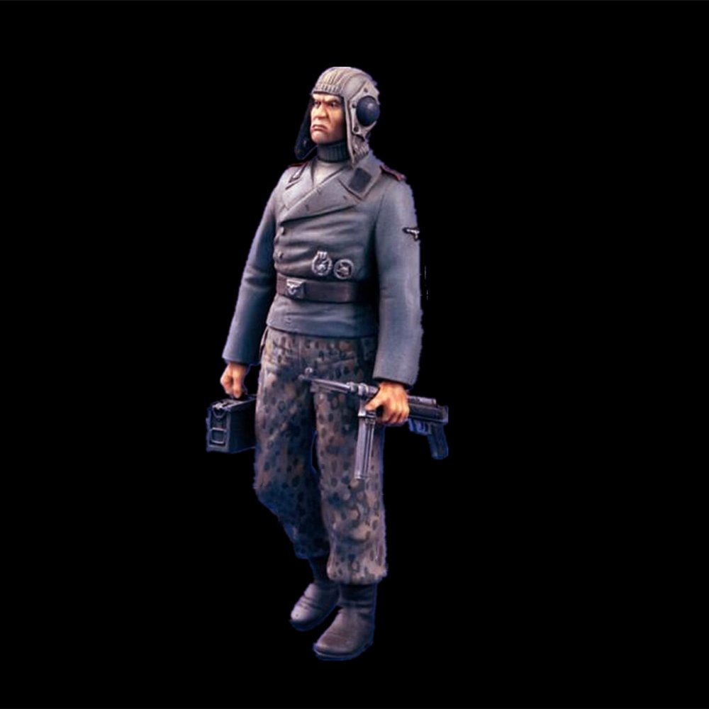 1/16 Resin Character Soldier Model WWII German Tank Soldier Resin Miniature Kit (unassembled and unpainted) //iF4-73