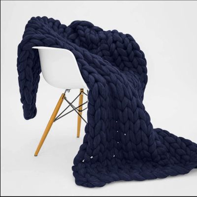 MHUQIA Chunky Knit Blanket 39x47in, Knitted Warm Knitting Throw, Soft Chenille Polyester Yarn, Machine Washable, Cozy for Cuddling in Bed, Couch, Chair, Pet Mat, Baby Blanket, Gift