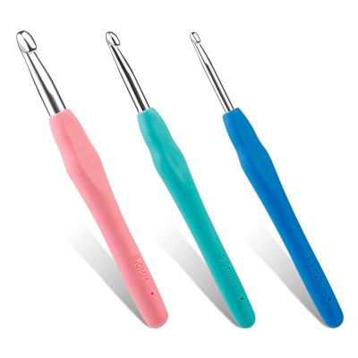 3 Sizes Crochet Hooks, Crochet Hooks for Arthritic Hands, 5.5 inch Long Ergonomic Crochet Needle with Soft Handle for Beginners and Crocheting Knitting Sweaters Scarves(4.0/5.5/8.0mm)