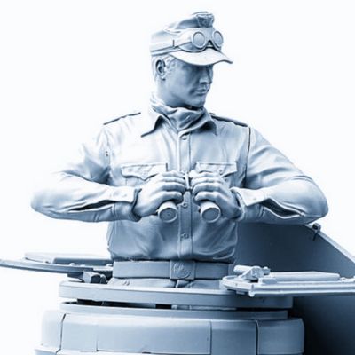 1/16 WWII German Tank Officer Model Resin Figure Kit Miniature Resin Parts //ef6j-4 (unassembled and unpainted) (no Tank)