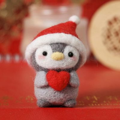 WellieSTR (C Felting Kit, Penguin Needle Felting Kit Beginner DIY Non Finished Poked Set Home Ornaments, Needles Felting Foam Mat, Instruction,All Included