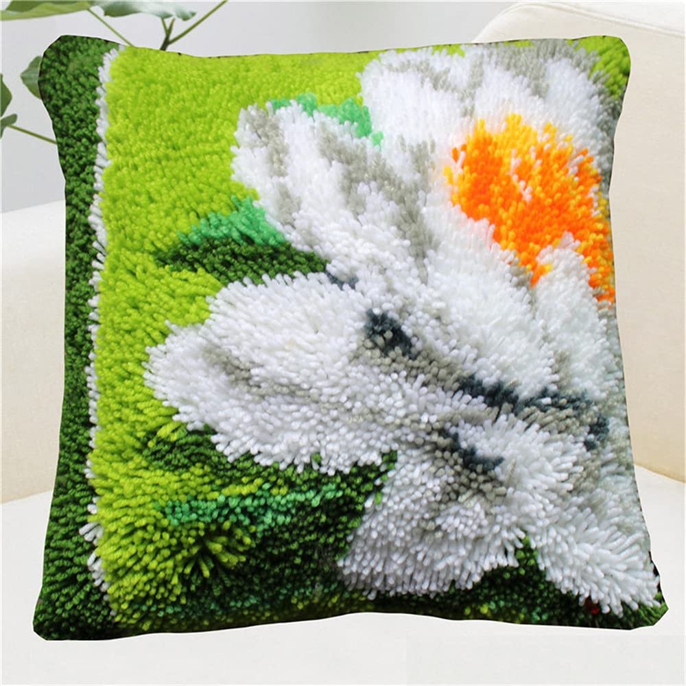 Latch Hook Cushion Kits Half White Lotus Latch Hook kit Cushion Throw Pillow Embroidery Craft Kits for Beginner DIY Latch Hook Rug Kit Canvas Home Decor 43x43cm