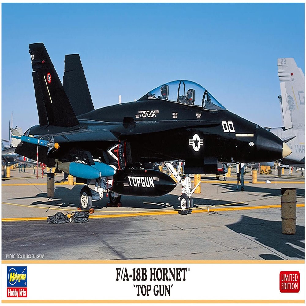 Hasegawa 2436 1/72 F/A-18B Hornet Top Gun Model kit, Multicoloured