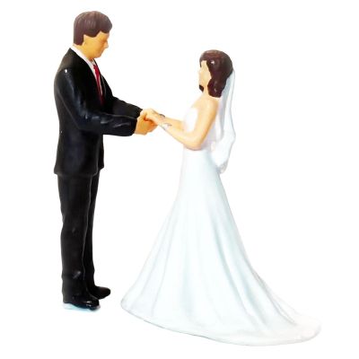 harayaa Resin 1:64 Wedding Figure S Gauge Desktop Ornament Miniature Scenes People Model Diorama Scenery Micro Landscape Layout Decoration, 2pcs