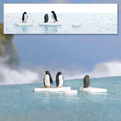 Busch 7923 HO Scale Penguins on Ice Flows Complete Miniature Scene - 3 Penguins, 3 Icebergs, & 8-1/4 x 5-13/16" 21 x 14.8cm Water Sheet