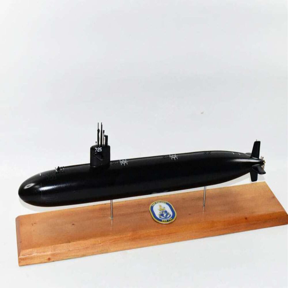 Squadron Nostalgia LLC USS Helena SSN-725 FLT II Black Hull Model, Navy Mahogany, 20 inch, LA Class