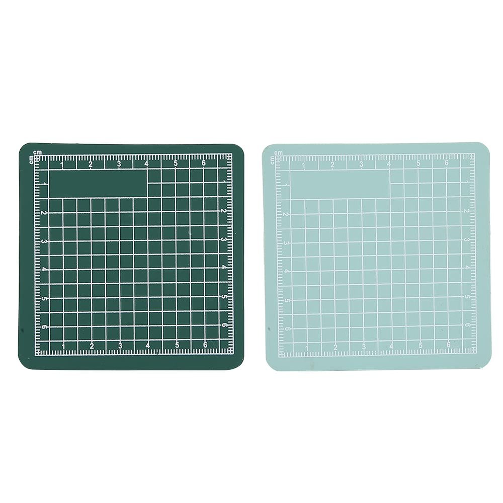 Cutting Mat 8x8cm, 2Pcs Craft Cutting Board Self Healing Sewing Mat Mini Cutting Mat for Scrapbooking Quilting Sewing Arts Crafts