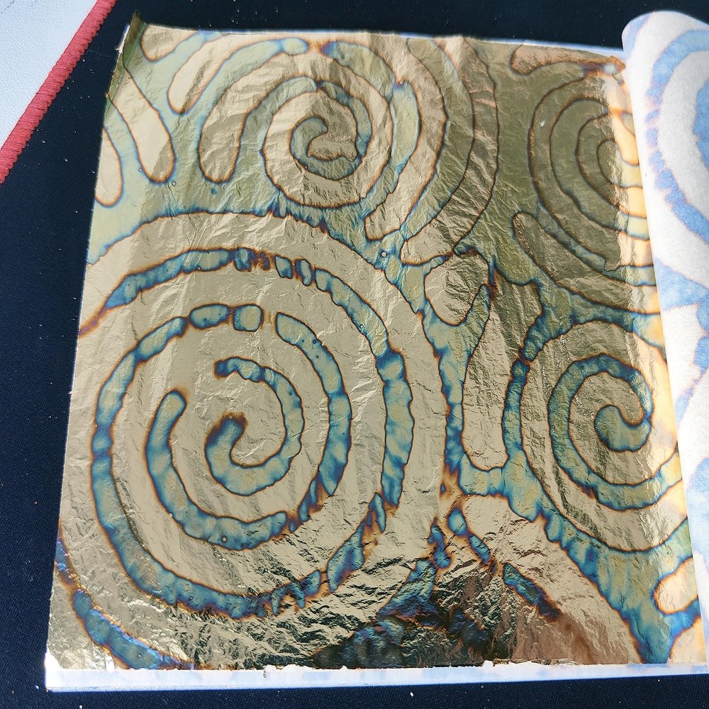 JINRUISI Variegated Gold Foil Leaf 50 Sheets Booklet Colorful Imitation Gold Leaf Gilding Craft Decoration Art (Spiral Lucky Clouds Gold)
