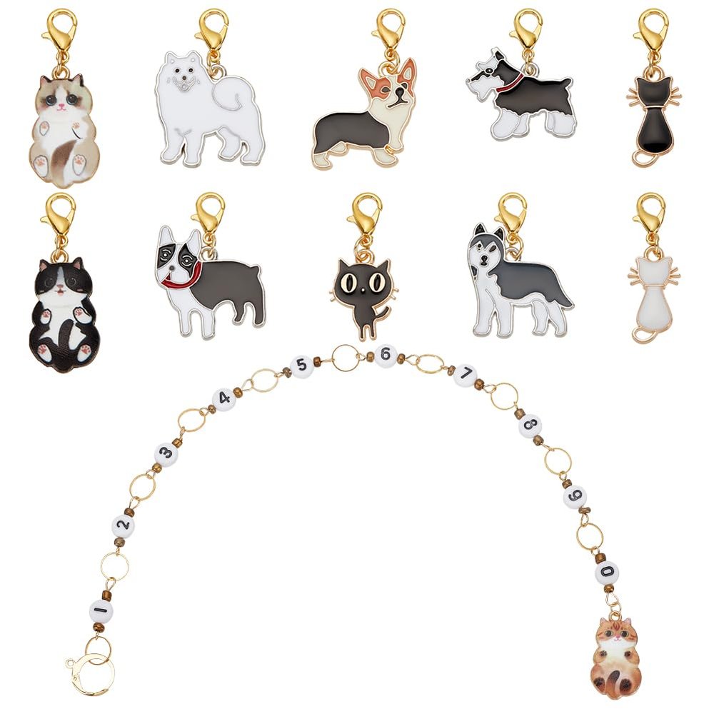 BENECREAT 11Pcs Animal Stitch Marker Charms, Cat Dog Alloy Enamel Charm Locking Markers Acrylic Number Bead Knitting Row Counter Chains with Claw Clasps for Knitting Weaving Sewing Accessories