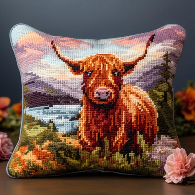 Latch Hook Pillowcase Kits Mountain Highland Cow Latch Hook kit Pillow Cover Cushion Embroidery Craft Kits for Beginner DIY Latch Hook Rug Kit with Printed Canvas Hobby & Craft 43x43cm(37)