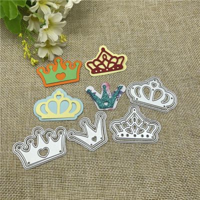 Card Cutting Dies,7.1x9.0cm Crown Card Border Metal Cutting Dies Stencils for Scrapbooking Decorative Embossing Handcraft Template