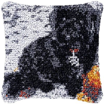 Beginner Black Puppy Dog Latch Hook Kits Pillow Cover Set Sofa Cushion Latch Hooking Carpet Rug Acrylic Yarn Printed Pillowcase Craft Kits with Tools Sofa Decor 17 x 17 Inch