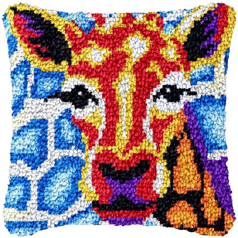Giraffe Latch Hook Kits Pillow DIY Rug Crochet Hook Cushion Making Kits with Preprinted Pattern Canvas Instruction Yarns and Latch Hooking Pillow Cover Easy to Starter DIY Kits 43x43cm