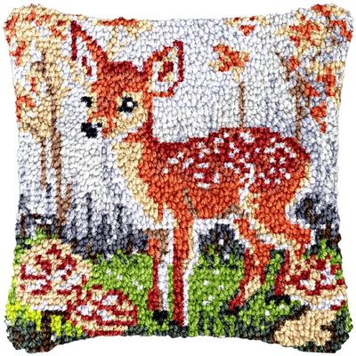 Little Deer Latch Hook Kits Pillow DIY Rug Crochet Hook Cushion Making Kits with Preprinted Pattern Canvas Instruction Yarns Pillow Cover Easy Starter DIY Crochet Kits 43x43cm