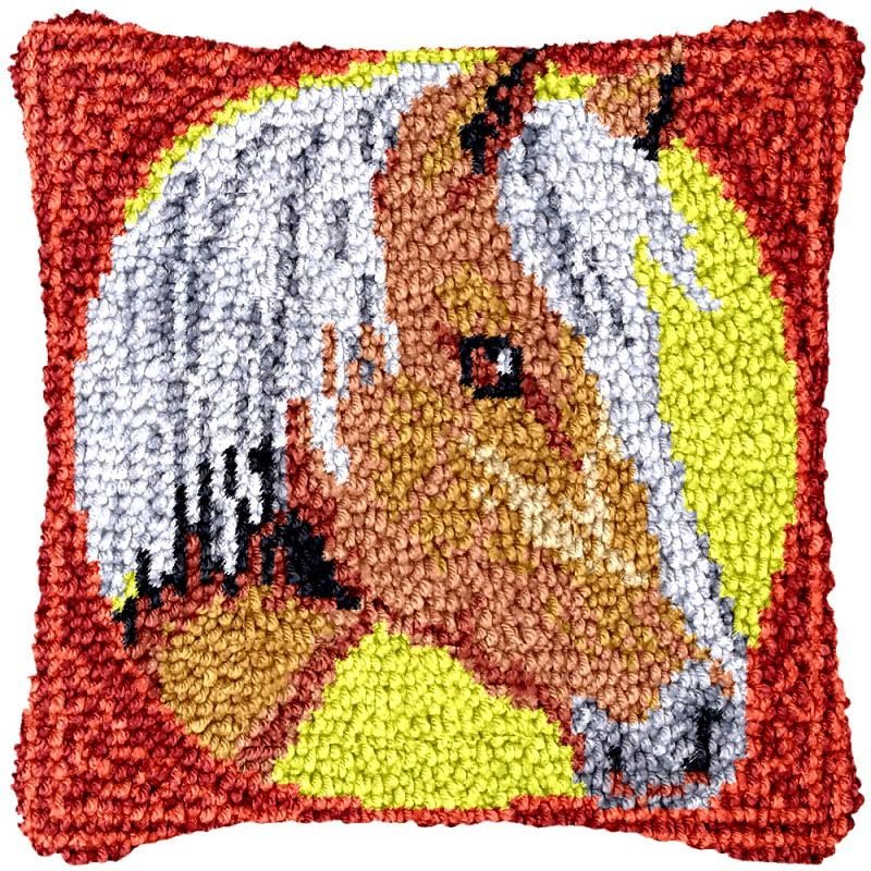 Latch Hook Kits Pillow Cover Horse DIY Rug Crochet Hook Cushion Making Kits with Preprinted Pattern Canvas Rug Making Starter DIY Crochet Kits Christmas Decoration 43x43cm