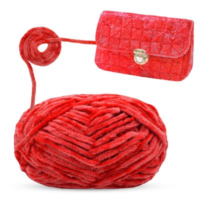 LEREATI Red Chenille Yarn 100 gr (87 yds) Soft Velvet Yarn Colorful Bag Blanket Yarn Fluffy Crochet Yarn for Crocheting, Knitting, DIY Crafts, Bag, Sock, Doll (1 Skein)
