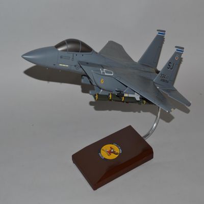 F-15E Strike Eagle 334th Fighter Squadron USAF Air Force Desktop Display Airplane Model Scale 1/42
