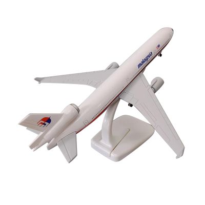 MOOKEENONE 1:400 Alloy Malaysia MD-11 Airplane Aircraft Model Simulation Aviation Science Exhibition Model